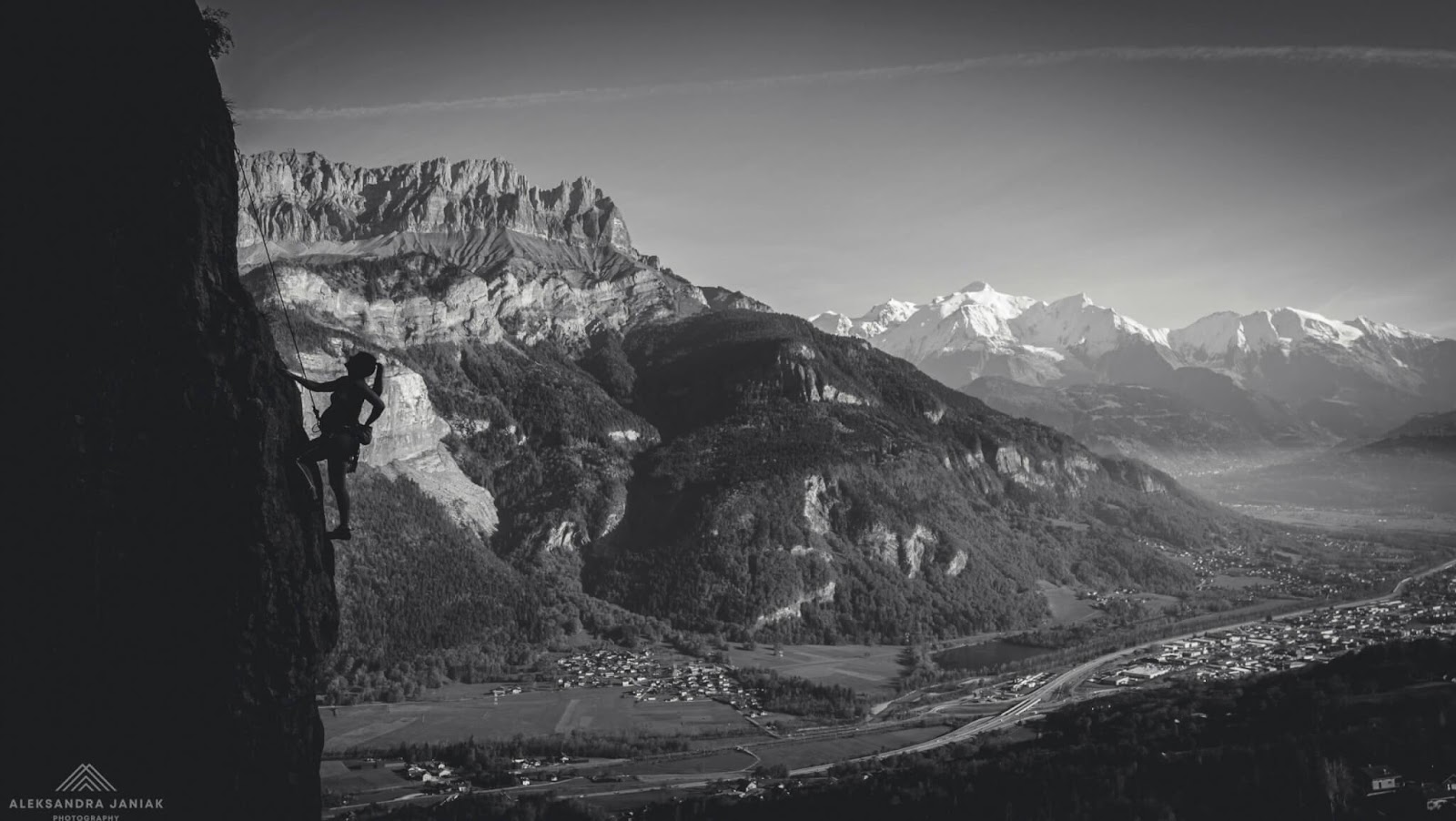 This image has an empty alt attribute; its file name is Aleksandra_Janiak_Mothers_Guide_to_Nature_4-scaled.jpg