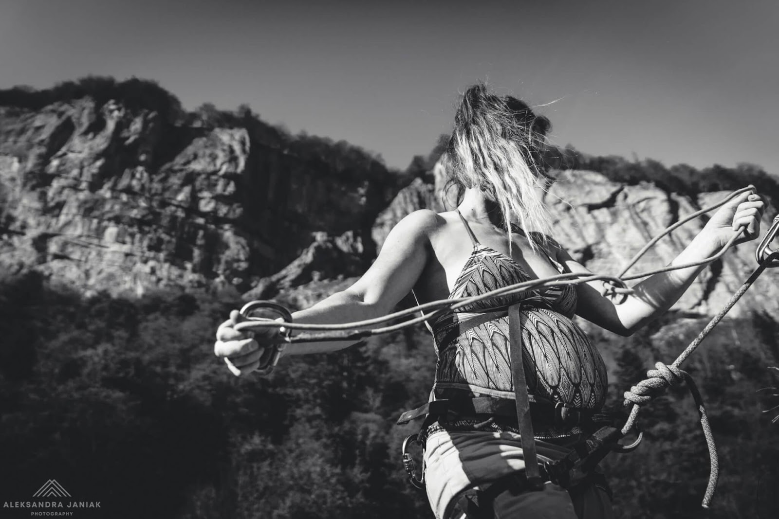 This image has an empty alt attribute; its file name is Aleksandra_Janiak_Mothers_Guide_to_Nature_8-scaled.jpg